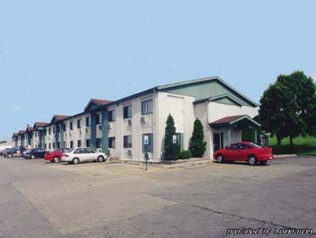 Rodeway Inn Appleton Exterior photo